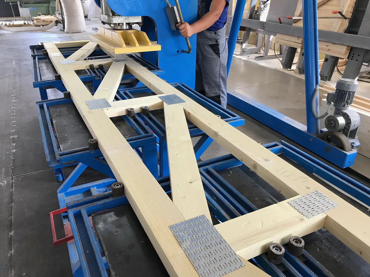 Проектирование и производство стропильных ферм на металлозубчатых пластинах MiTek